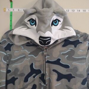 Cuddl Duds Gray Camouflage Wolf Hoodie